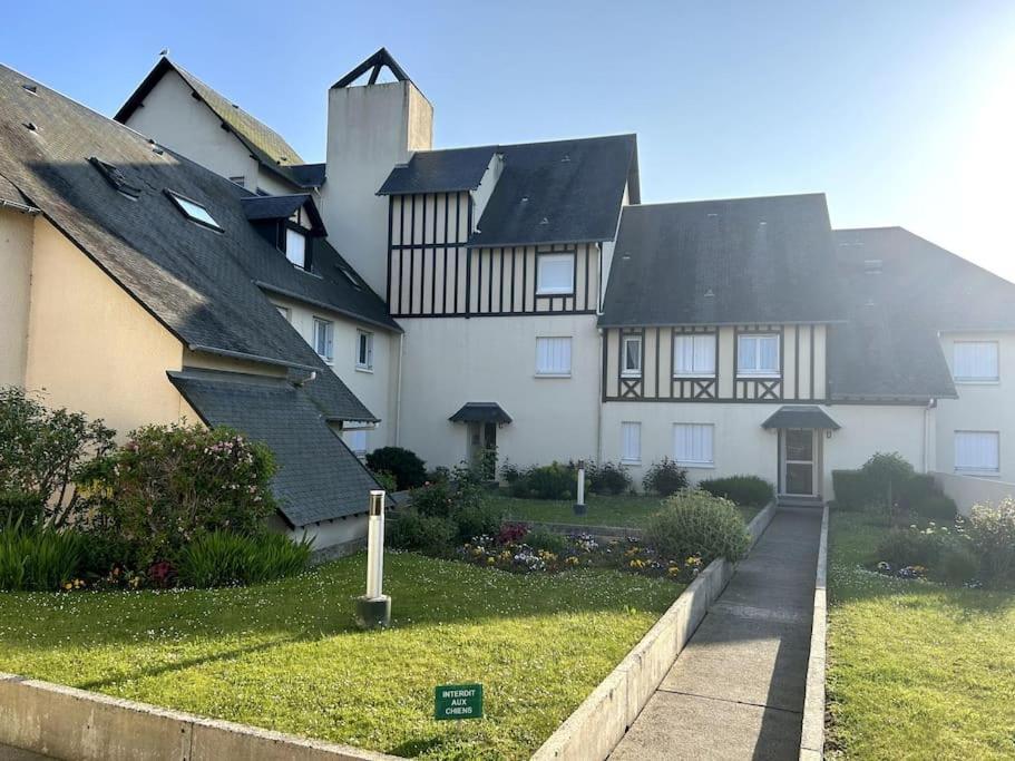 Le Garden - Studio Refait A Neuf Proche Mer Et Commerces Daire Cabourg Dış mekan fotoğraf